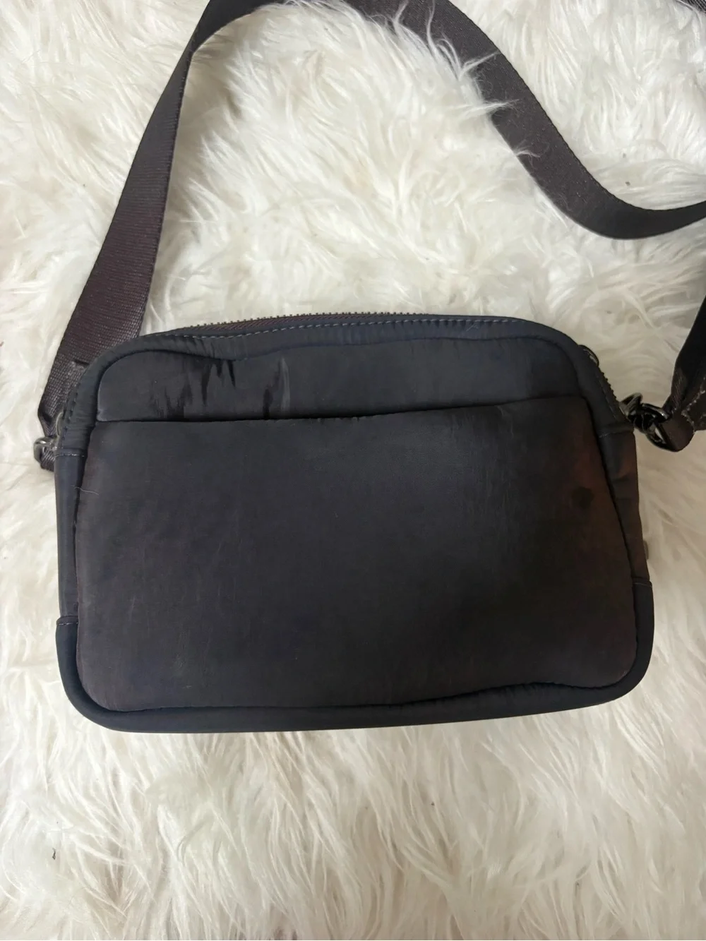 lululemon athletica Everywhere Crossbody Bag in Heathered Espresso